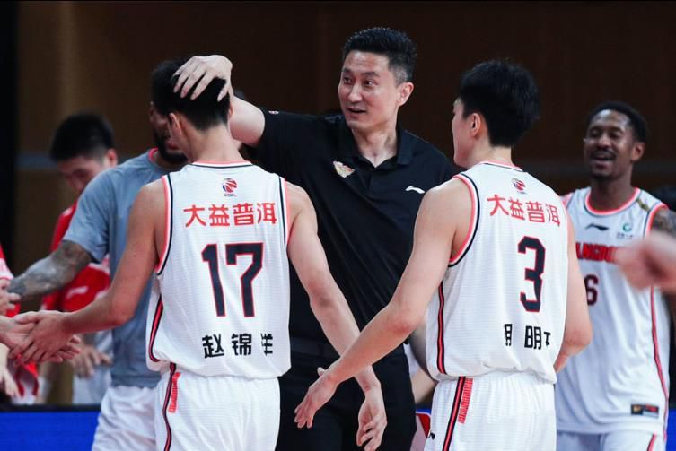 半场结束，国米3-0乌迪内斯。